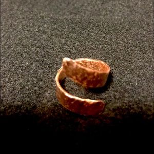 HAMMERED COPPER RING